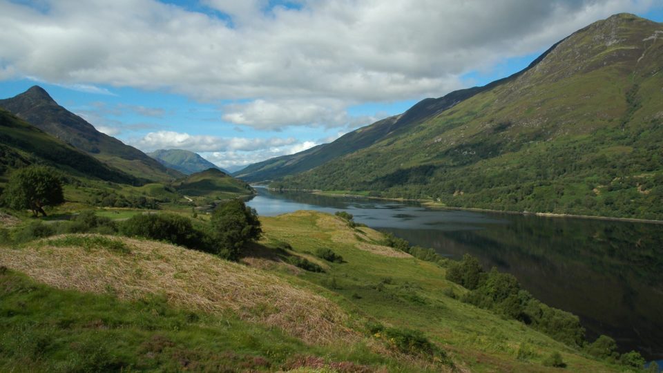 Scotland_Loch_Leven_bordercropped